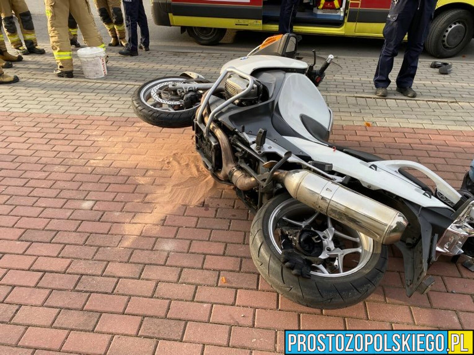 Zderzenie motocykla z autem w Kędzierzynie Koźlu.(Zdjęcia)