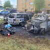 Pożar 4 samochodów na parkingu w Tułowicach.Mężczyzna w aucie miał włączoną farelkę