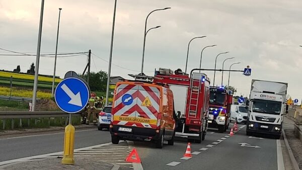 Wypadek na skrzyżowaniu DK46 Pakosławice, a Prusinowice. Trzy osoby zabrane do szpitala w tym dzieci.