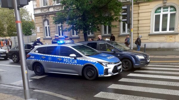 Akcja policyjna na skrzyżowaniu ulic Kołłątaja a 1-go Maja w centrum Opola.(Zdjecia&Wideo)