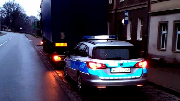 Nietrzeźwy 36-latek prowadził 40-tonową ciężarówkę. Został zatrzymany przez policjantów z Prudnika.