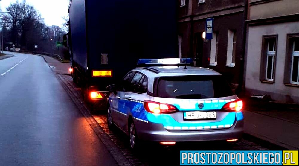 Nietrzeźwy 36-latek prowadził 40-tonową ciężarówkę. Został zatrzymany przez policjantów z Prudnika.