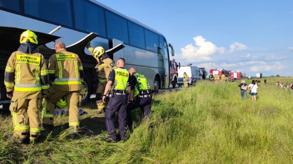 Pożar autobusu na opolskim odcinku autostrady A4.Autobusem podróżowało 41 dzieci plus 5 opiekunów.