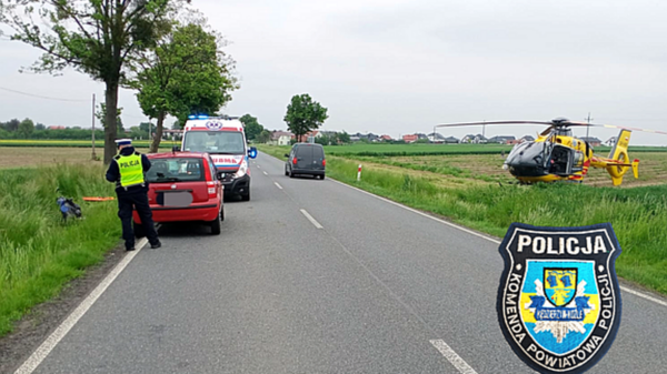 Policjanci poszukują świadków wypadku drogowego.