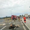 Motocyklista wjechał w bariery na obwodnicy Niemodlina. Na miejscu lądował LPR.obwodnica niemodlina wypadek motocyklisty, poważnie ranny motocykliststa, poważnie ranny na otorze, motor wypadek, ciężki stan motocyklisty, wypadek obwodnica, motor wypadek, motor na obwodnicy, niemodlin, opolskie wypadek,