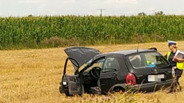 Wypadek na DK94 na wysokości miejscowości Skarbiszów. Dwie osoby trafiły do szpitala.(Zdjęcia)