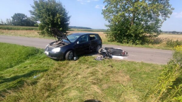 Nowa Janka: pijany motocyklista wjechał w samochód. Na miejscu lądował LPR.(Zdjecia&Wideo)