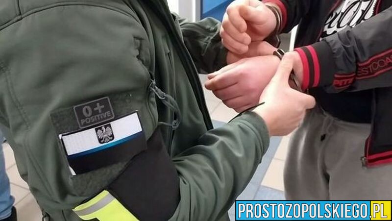 39-latek ukradł skarbonkę z pieniędzmi na cele charytatywne. Został zatrzymany przez prudnickich policjantów.