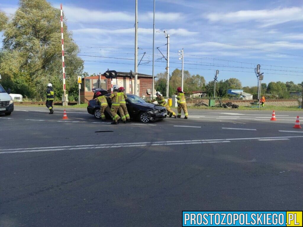 Zderzeni bmw i audi na Alei Przyjaźni w Opolu.(Zdjęcia)