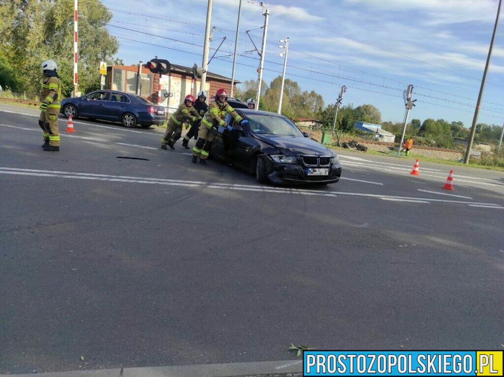 Zderzeni bmw i audi na Alei Przyjaźni w Opolu.(Zdjęcia)