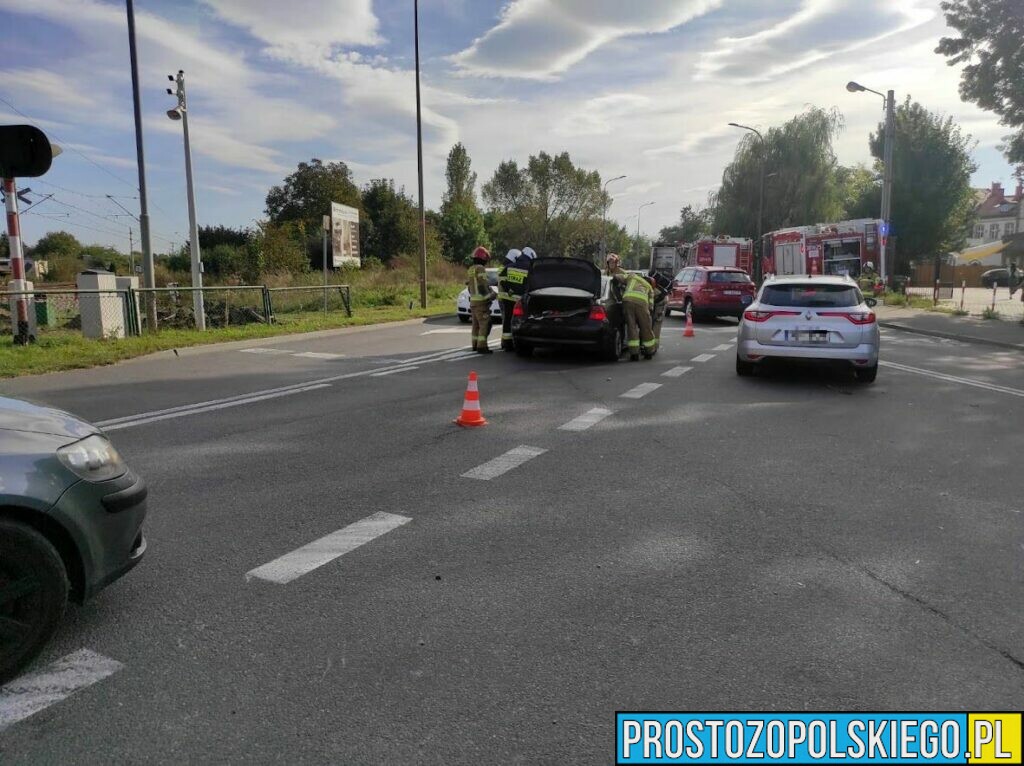 Zderzeni bmw i audi na Alei Przyjaźni w Opolu.(Zdjęcia)