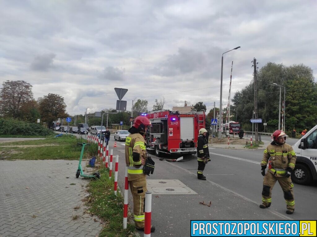 Zderzenie 2 samochodów w Opolu. Jedna osoba została poszkodowana.(Zdjęcia)