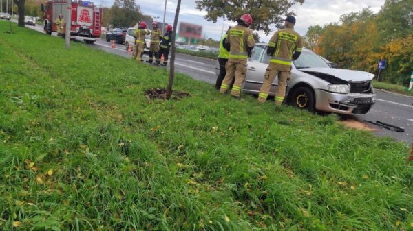 Zderzenie dwóch samochodów na ul.Wrocławskiej w Opolu.(Zdjęcia&Wideo)