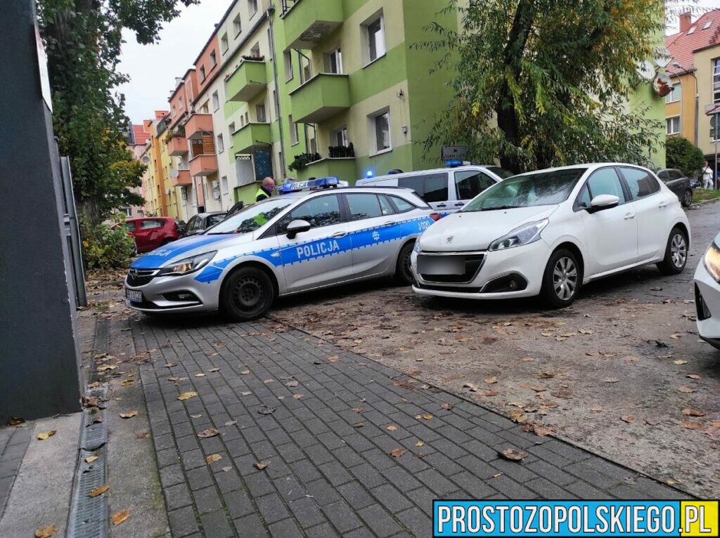 pijany mężczyzna za kierownicą, uciekł z miejsca kolicji, zatrzymanie pijanego, pod wpływem alkoholu, zatrzymany, zatrzymane prawojazdy, stracił prawko,