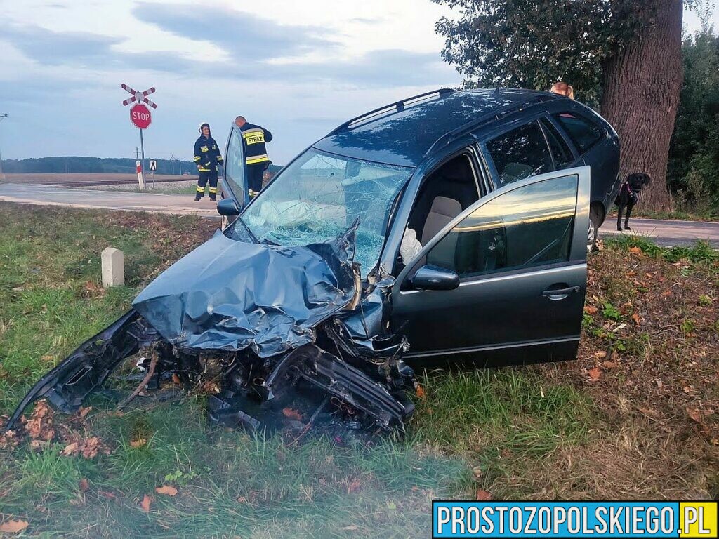 Zderzenie szynobusu z samochodem osobowym. Na miejscu lądował LPR.