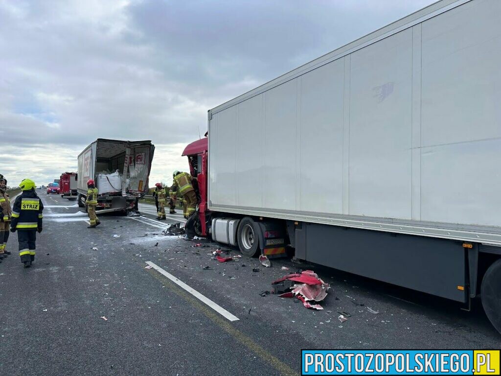 Zderzenie 3 ciężarówek na opolskim odcinku autostrady A4 na wysokości miejscowości Zimna Wódka.