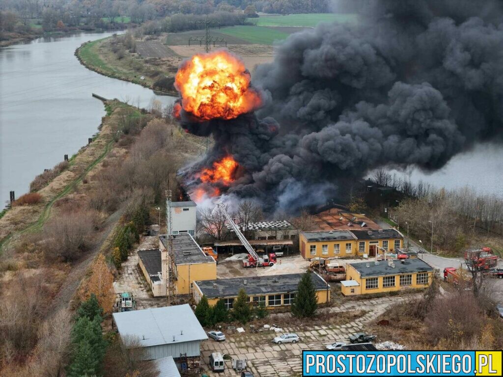 pożar hali, pożar zakładów chemicznych, pożar w Kędzierzynie, 