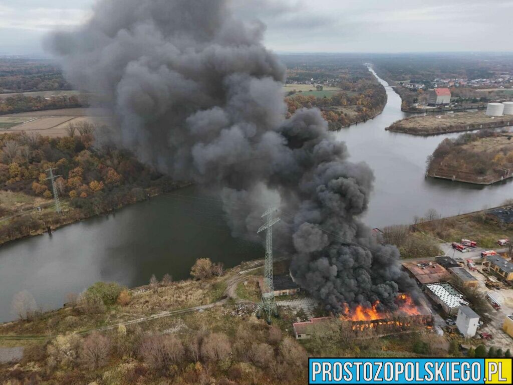 pożar hali, pożar zakładów chemicznych, pożar w Kędzierzynie, 