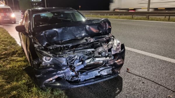 Kierujący mazdą wjechał w ciężarówkę.Dwa zdarzenia na autostradzie A4.(Zdjęcia)