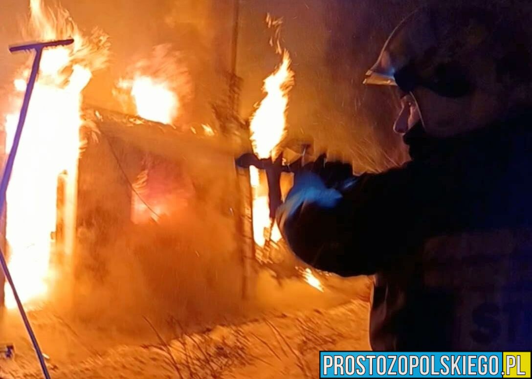 Pożar w Łambinowicach. W akcji brały udział 3 zastępy straży.(Zdjęcia)