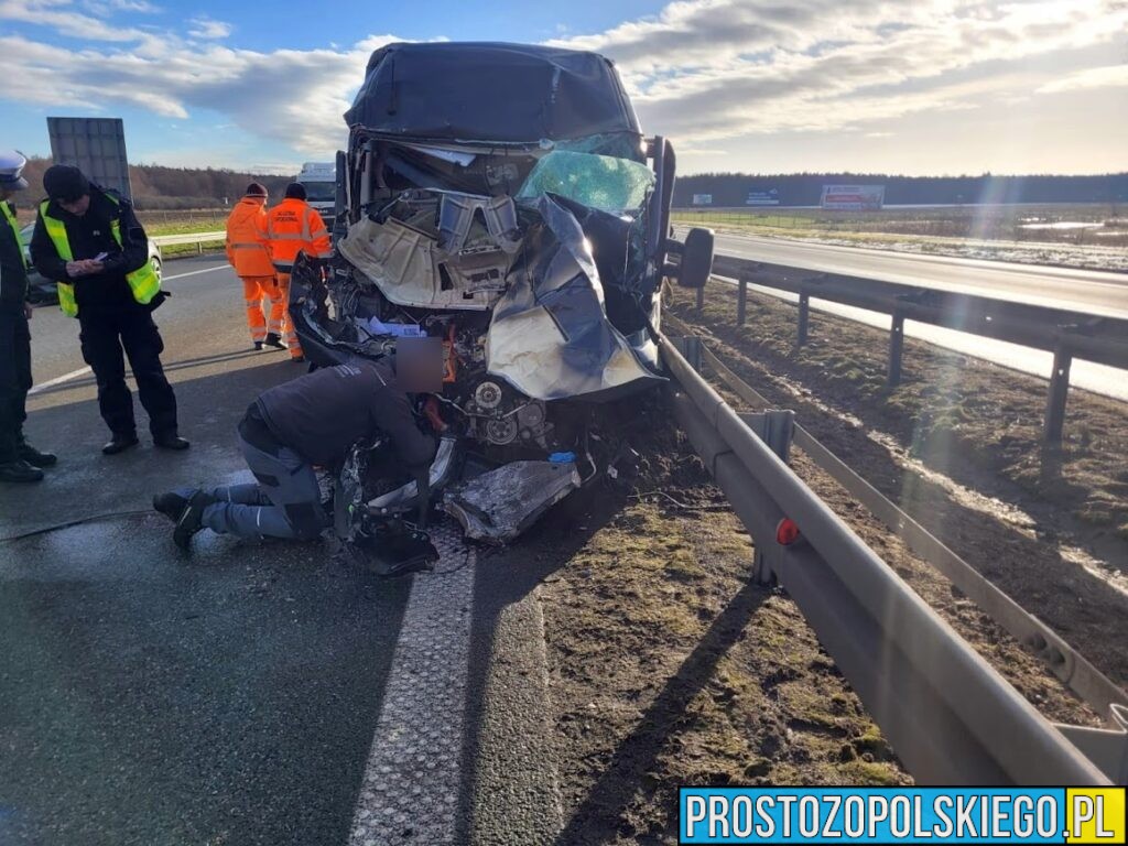 wypadek na autostradzie, a4, autostrada zablokowana, nieprzejedność A4, ruch na a4 zablokowany, 