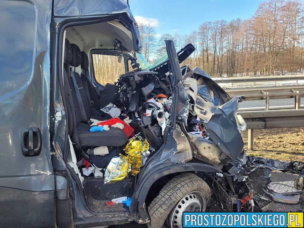 wypadek na autostradzie, a4, autostrada zablokowana, nieprzejedność A4, ruch na a4 zablokowany, 