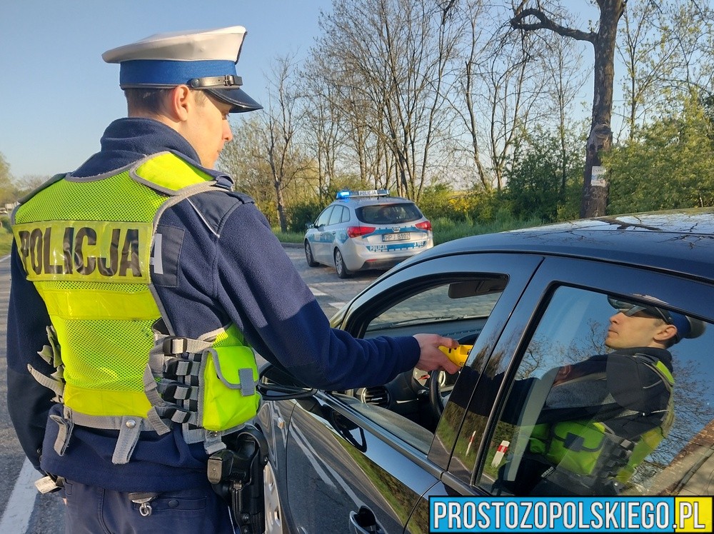 49-latka wsiadła za kierownicę mając ponad 2 promile.