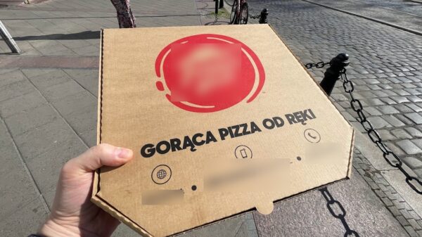 21-latek napadł z nożem na dostawcę pizzy. Mężczyźnie grozi aż do 20 lat więzienia.