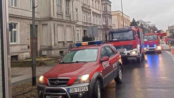 Pożar kamienicy w Brzegu na ulicy Piastowskiej.