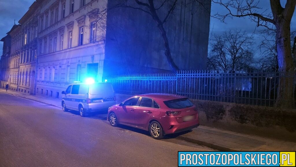 Zdarzenie o podłożu kryminalnym. Nie żyje kobieta w mieszkaniu w Prudniku.(Zdjęcia&Wideo)