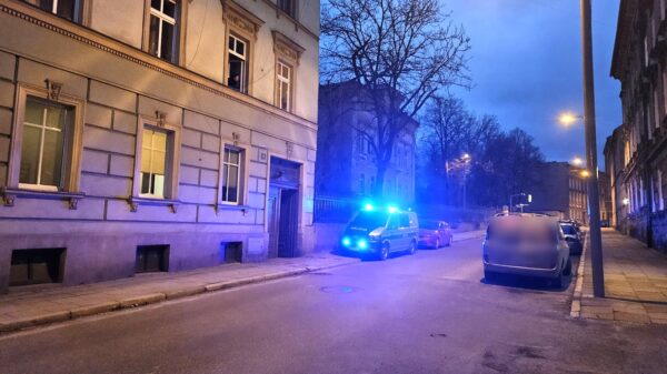 Zdarzenie o podłożu kryminalnym. Nie żyje kobieta w mieszkaniu w Prudniku.(Zdjęcia&Wideo)
