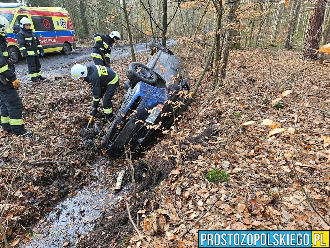 Dachowanie skody na drodze Jełowa kierunek Laskowice.(Zdjęcia)