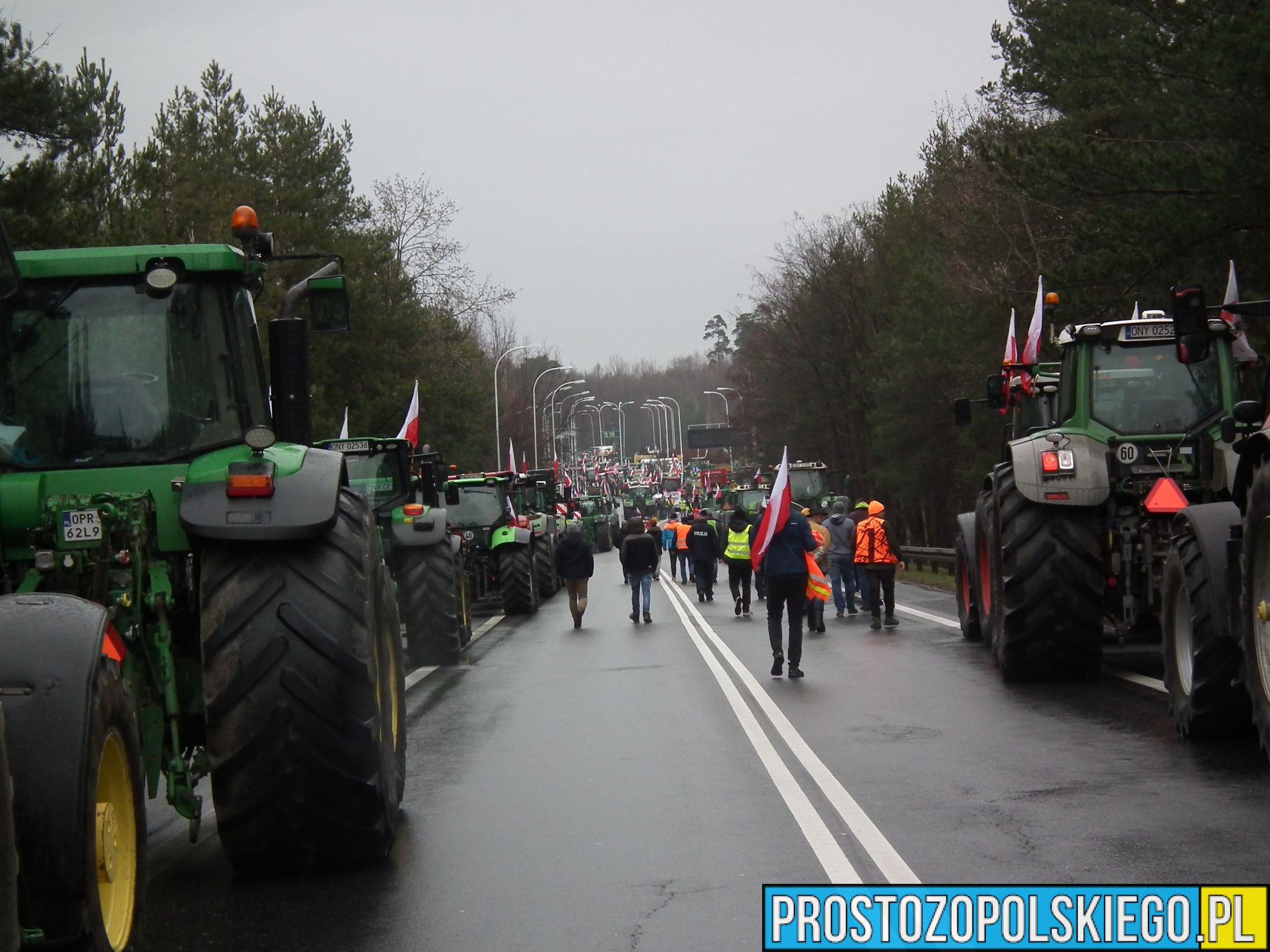 protest rolników, blokada na drogach, rolnicy protesatują, opolskie protest rolników, prostozopolskiego,