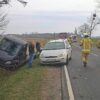 Wierzbica Górna: zderzenie samochodu osobowego z dostawczym , który po zderzeniu uderzył w drzewo.