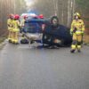 Dachowanie auta w Zagwiździu. Dwie osoby zostały poszkodowane.(Zdjęcia)