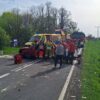 Czołowe zderzenie 2 samochodów na trasie Bukowa Śląska - Rychtal. Na miejscu lądował LPR.