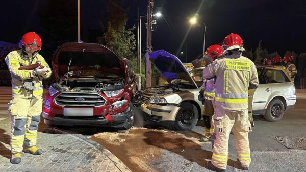 Wypadek na skrzyżowaniu ulic Prószkowska, a Dworska w Opolu.(Zdjęcia&Wideo)