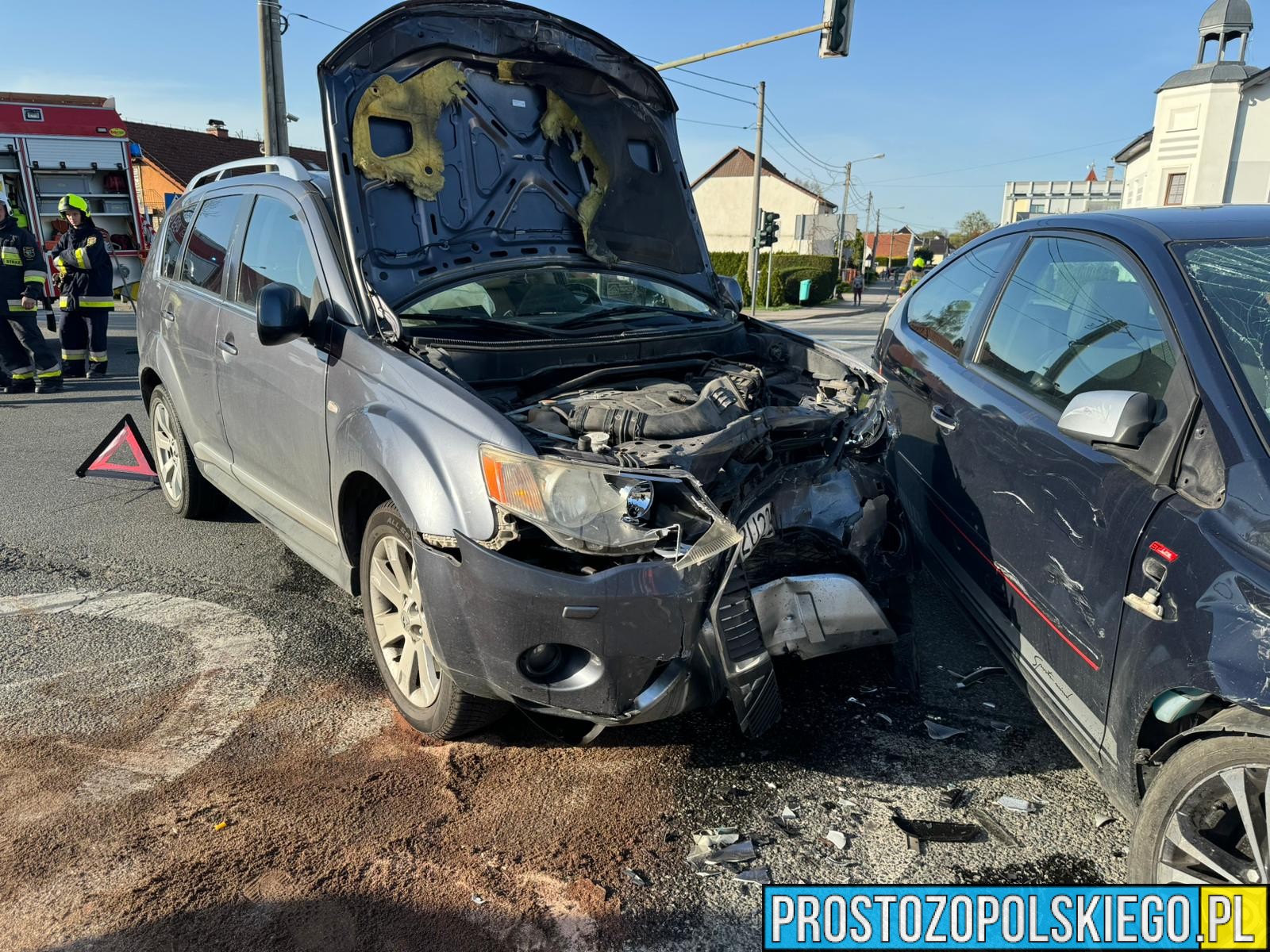 Zderzenie dwóch samochodów na DK94 w Izbicku. Jedna osoba poszkodowana. (Zdjęcia)