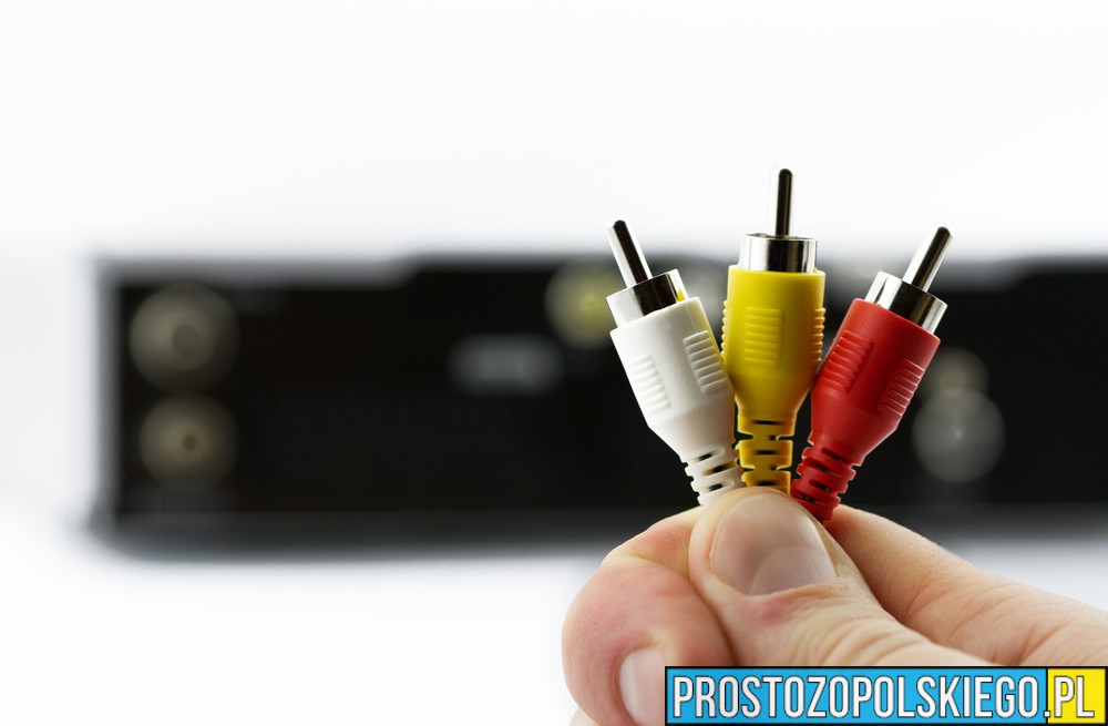 Kable i adaptery AV – które akcesoria przydadzą się w twoim domu?