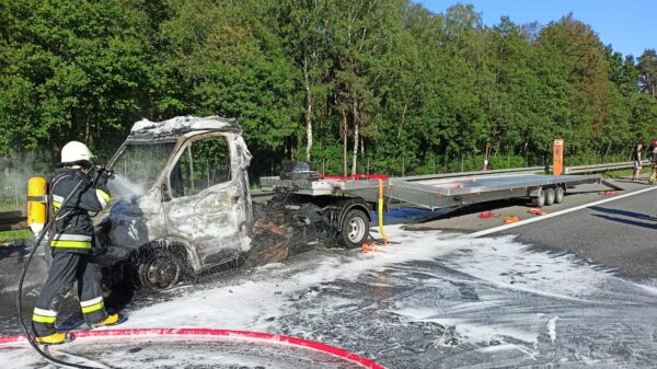 Pożar auto lawety z autami na Autostradzie A4.(Zdjęcia)