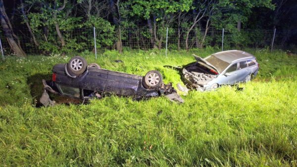 Wypadek na opolskim odcinku autostrady A4 na 275 km kierunek Katowice .Trzy osoby zostały poszkodowane . (Zdjęcia)