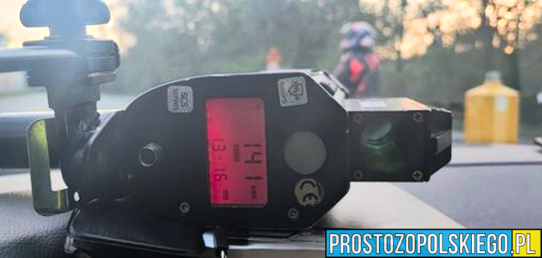 Pędził motocyklem przez miasto z prędkością 141 km/h - 21-latek stracił prawo jazdy