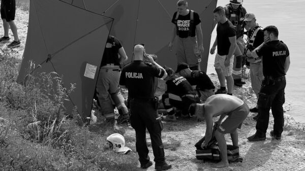 W piątek o godzinie 15:40, służby ratunkowe zostały powiadomione od operatora nr alarmowego 112,o zdarzeniu na kąpielisku Bolko w Opolu.