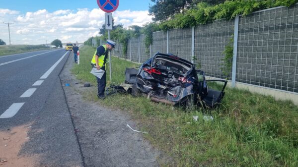 Wypadek w Zimnicach Wielkich . Ranne są osoby w tym dwójka dzieci . Na miejscu lądował LPR. (Zdjęcia&Wideo)