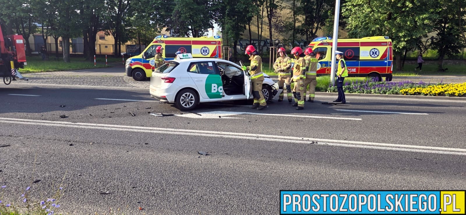 Zderzenie taksówki z toyotą na ul.Ozimskiej w Opolu. (Zdjęcia&Wideo)