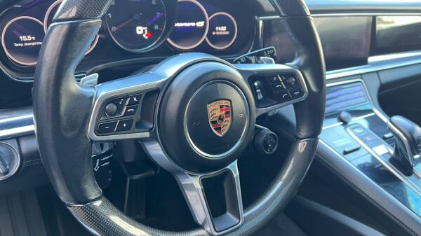 127 kilometrów na godzinę w obszarze zabudowanym Porsche. 25-latek stracił prawo jazdy.