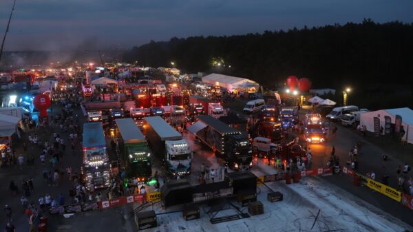 20. JUBILEUSZOWY MIĘDZYNARODOWY ZLOT CIĘŻAROWYCH POJAZDÓW TUNINGOWANYCH „MASTER TRUCK”.(program na niedzielę)
