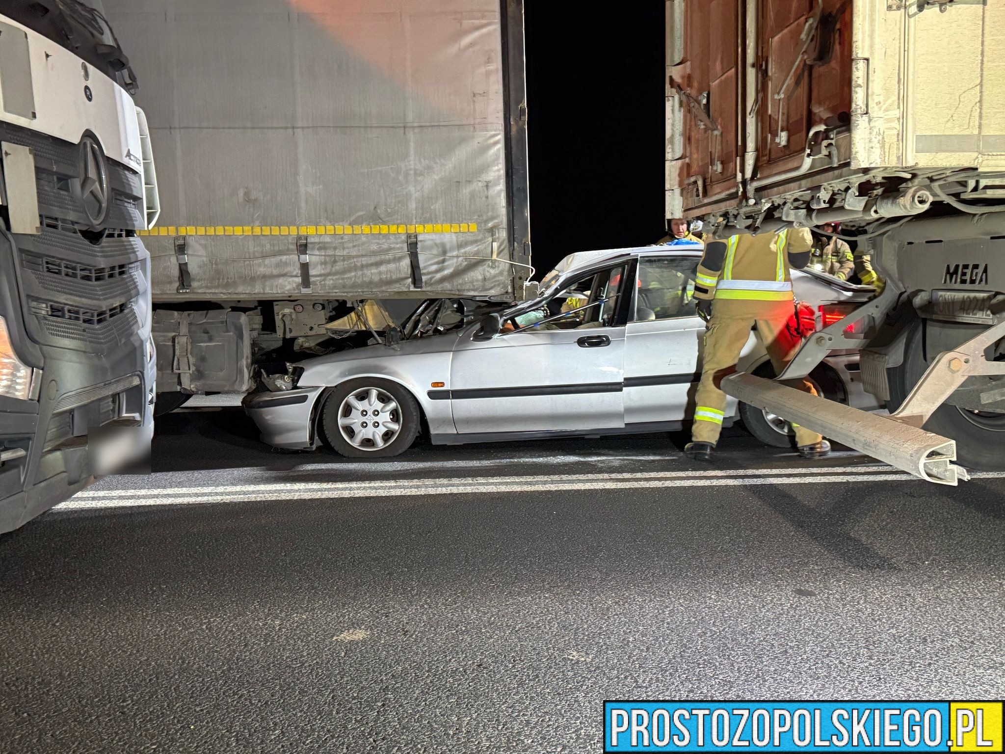 Wypadek na obwodnicy Opola. Kierowca osobówki miał dużo szczęścia