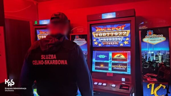 Inspektorzy z KAS zlikwidowali nielegalne maszyny do gier
