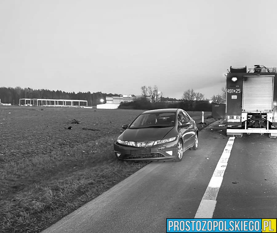 Sieroniowice: zderzenie dwóch osobówek i ciężarówki. Dwie osoby dorosłe i dziecko nie żyją